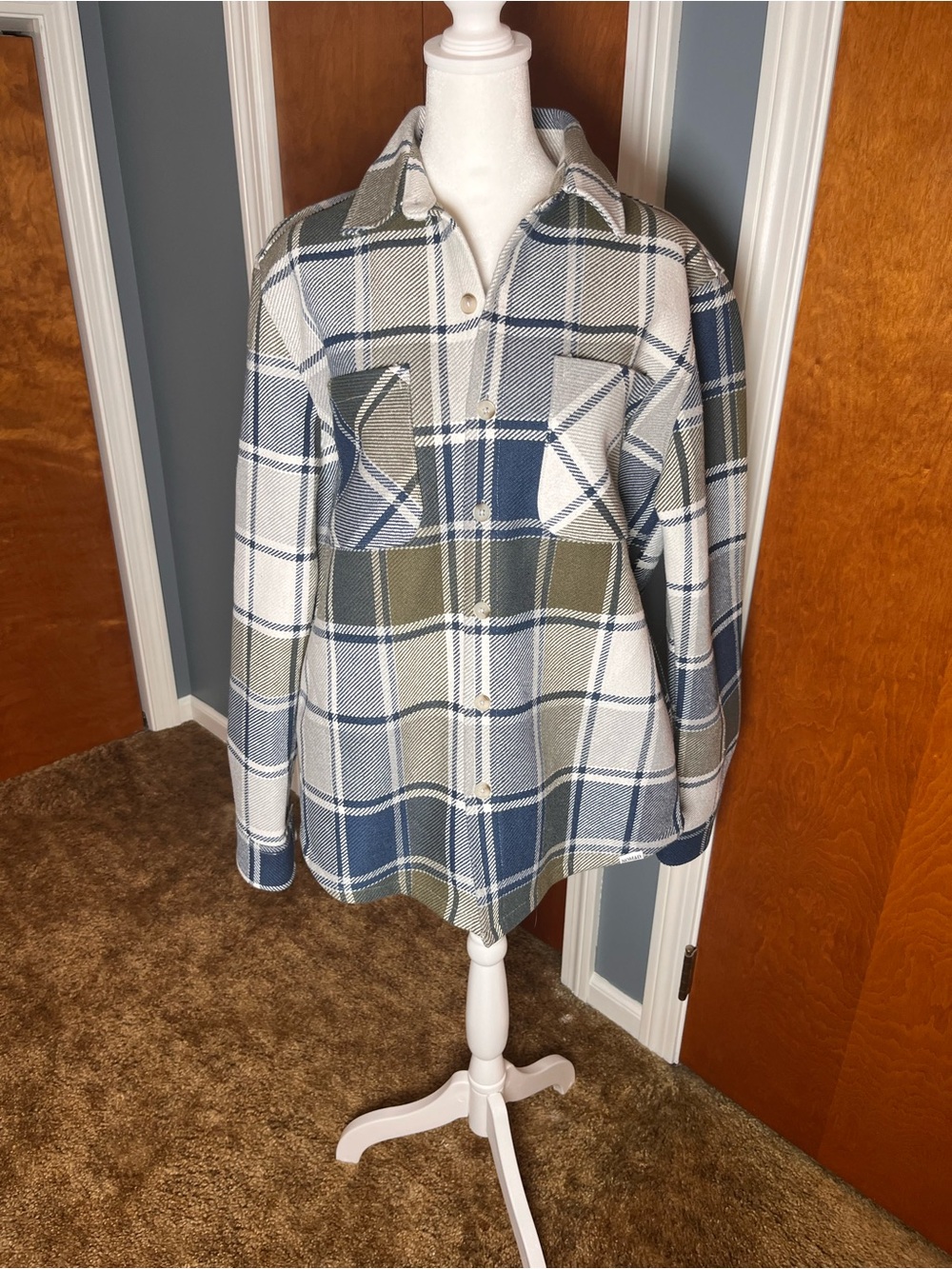 Nomad Plaid Shacket in Blue, Olive & Cream, oversized. Women’s size small.
